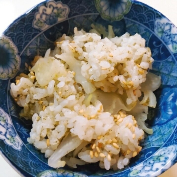 キャベツの芯と粉末緑茶の混ぜご飯